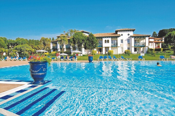 Pool Hotel
