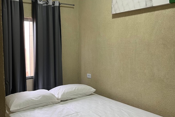 Room 6 of 19