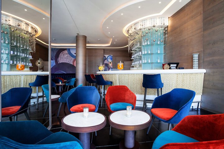 Lounge 159 of 173