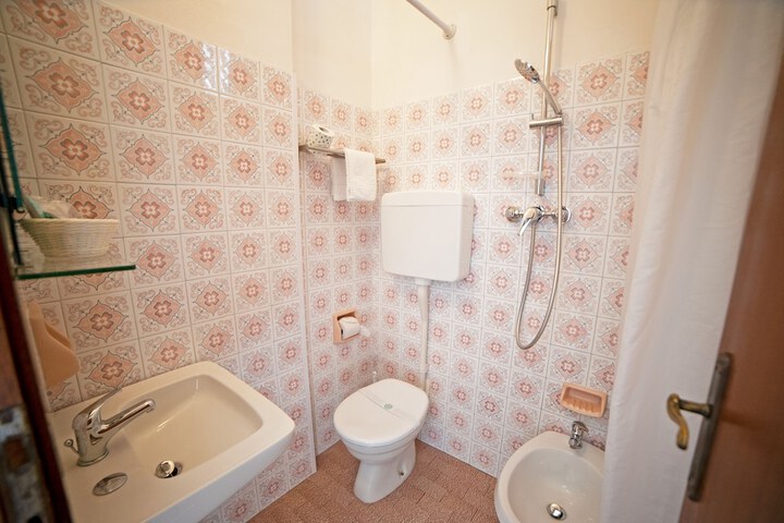 Room 56 of 85
