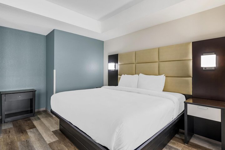 Room 25 of 59