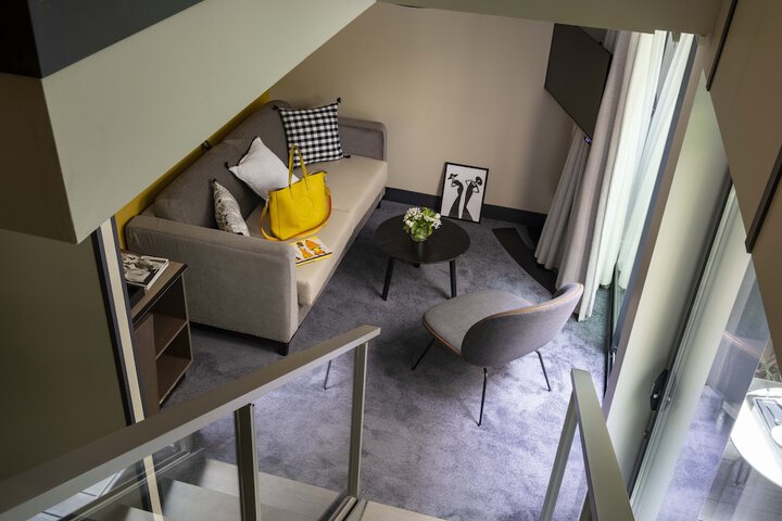 Room 42 of 86