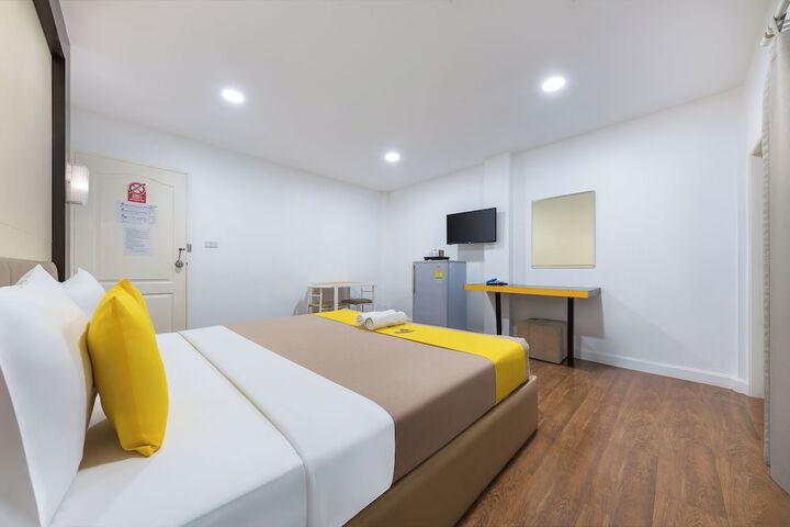 Room 12 of 73