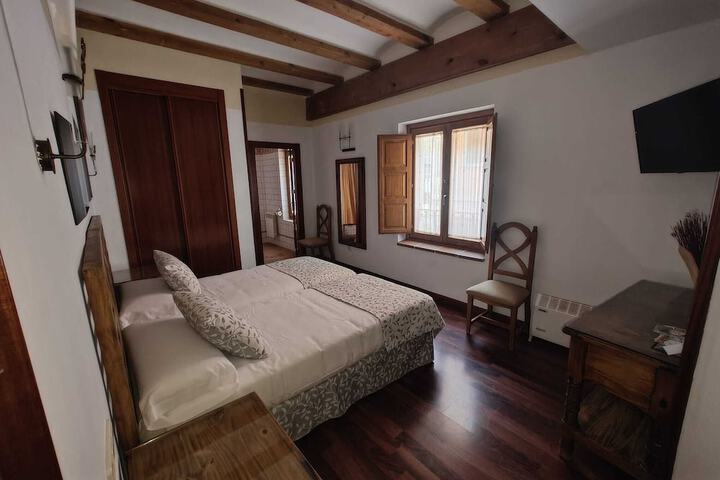 Room 22 of 40