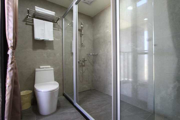 Room 55 of 62