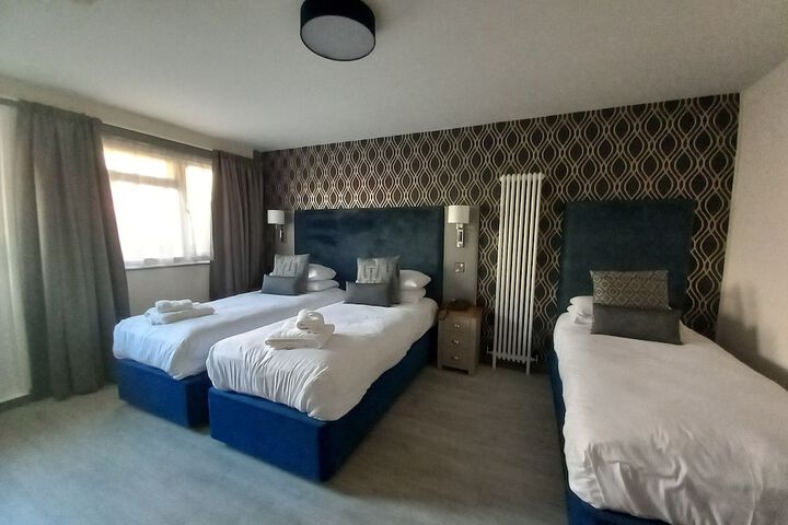 Room 8 of 20