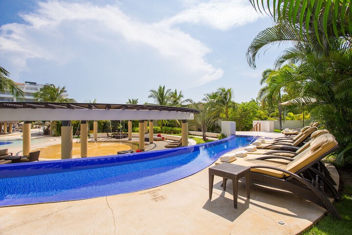 Pool 134 of 251