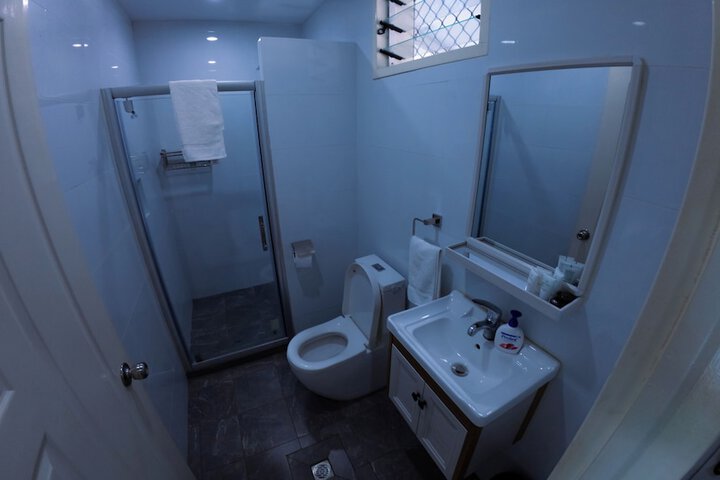 Room 15 of 18