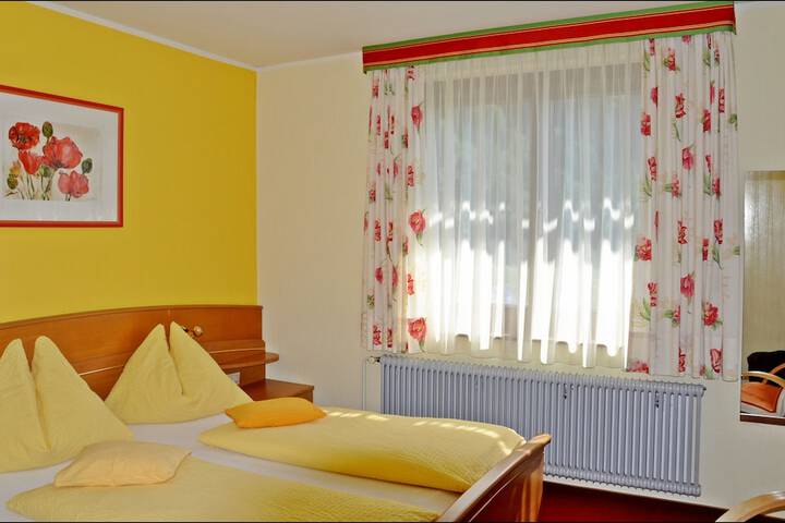 Room 9 of 53