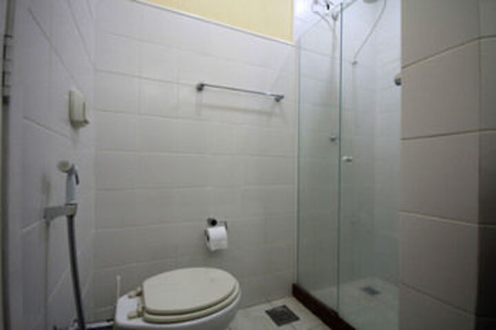 Room 2 of 20