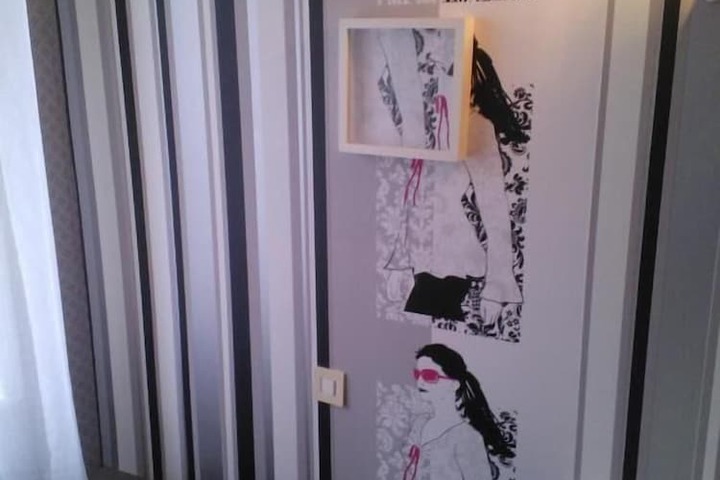 Room 16 of 62
