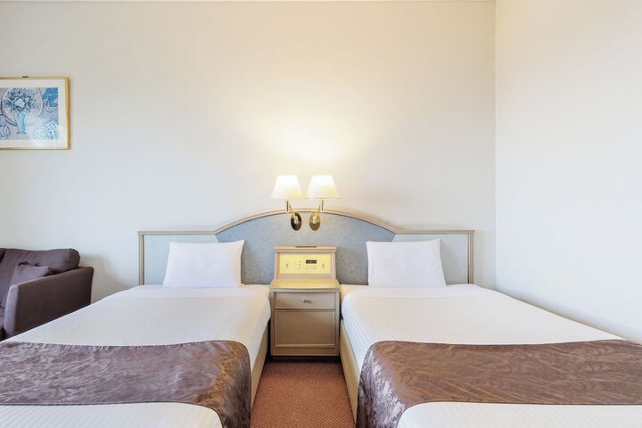 Room 3 of 46