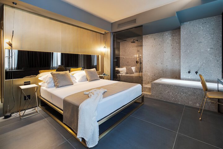 Room 35 of 112