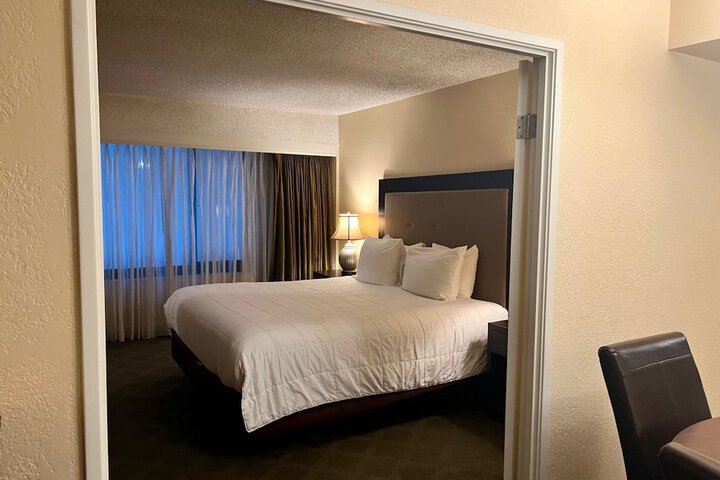 Room 13 of 112