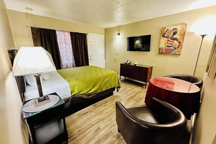 Room 15 of 40