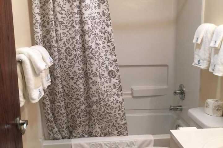 Room 10 of 23