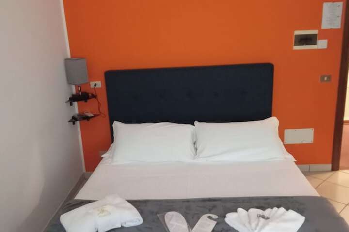 Room 14 of 44