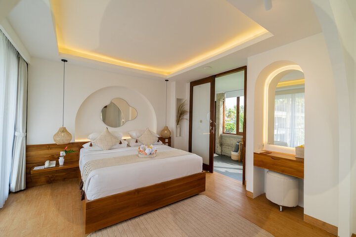 Room 33 of 162