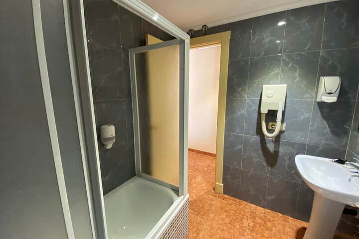 Room 19 of 28