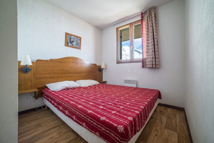 Room 12 of 42