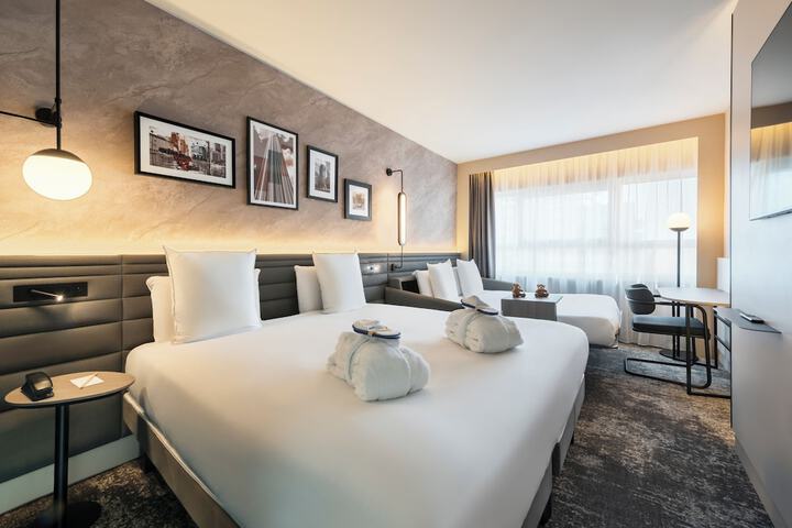 Room 5 of 79