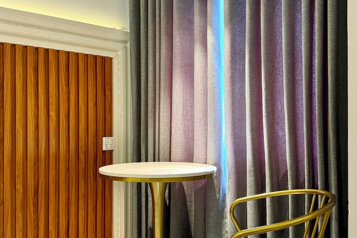 Room 28 of 38