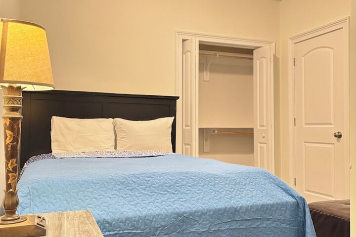 Room 6 of 22