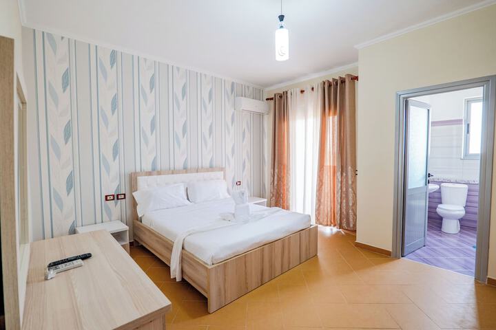 Room 20 of 77