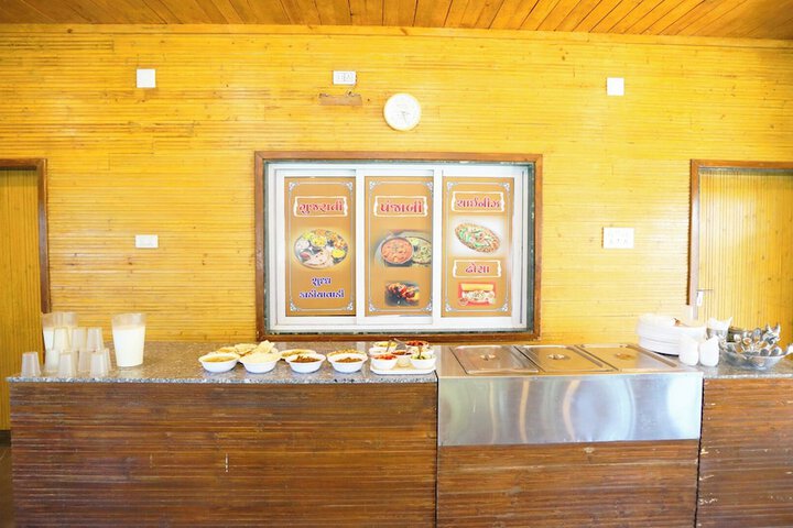 Dining 42 of 66