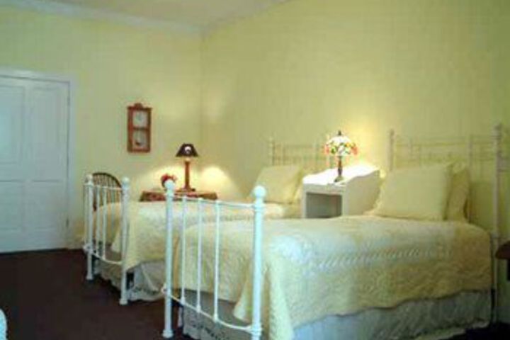 Room 25 of 73