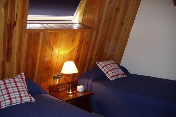 Room 3 of 16