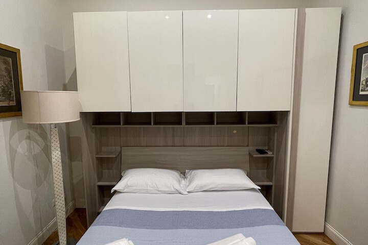 Room 15 of 32