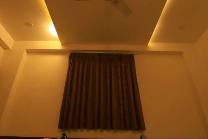 Room 12 of 26