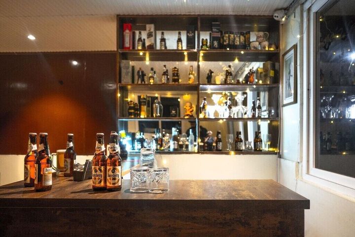 Lounge 56 of 66