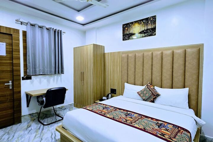 Room 30 of 60