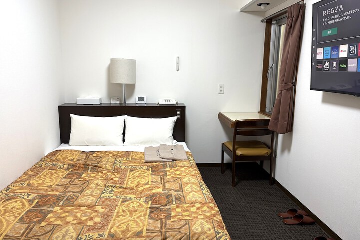 Room 26 of 33