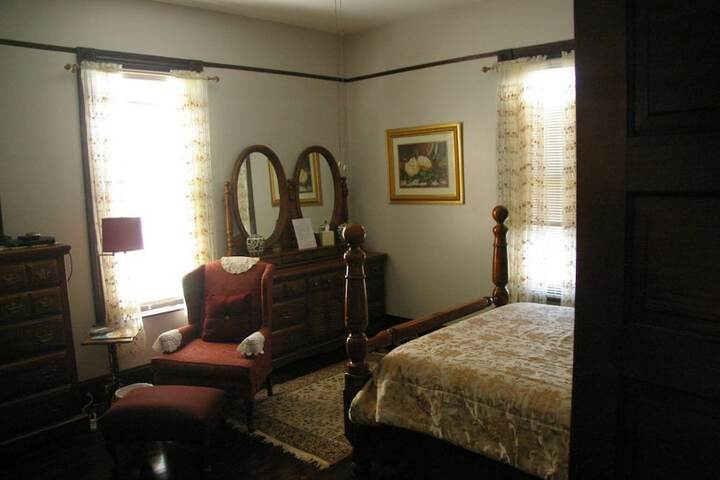 Room 4 of 21