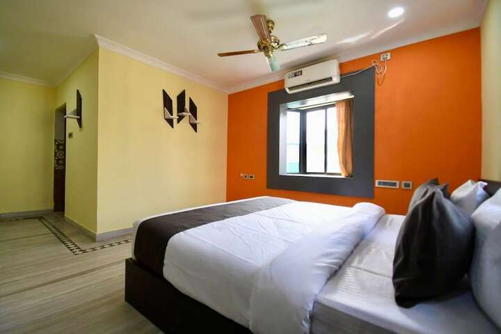 Room 7 of 14