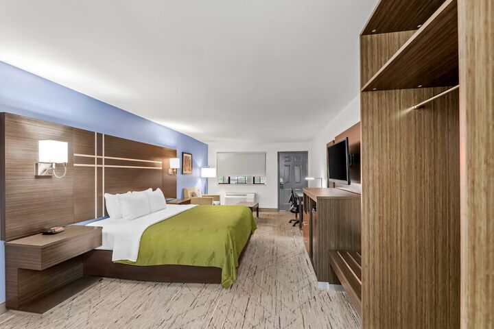 Room 33 of 55
