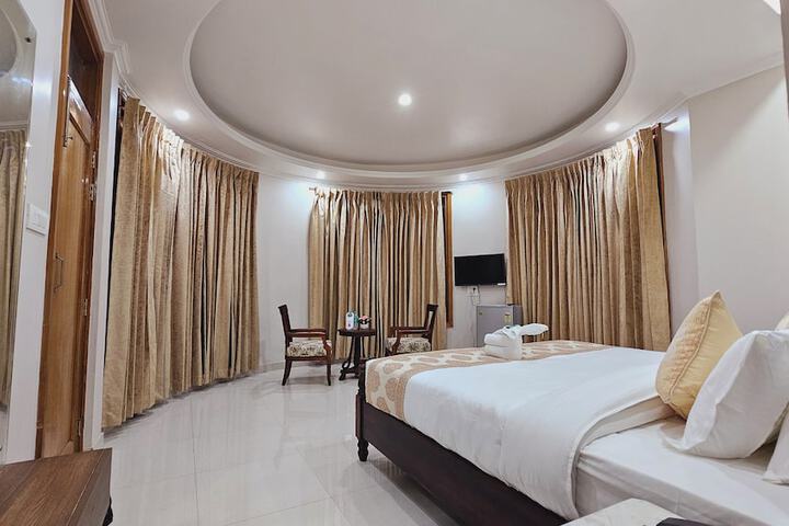 Room 43 of 77