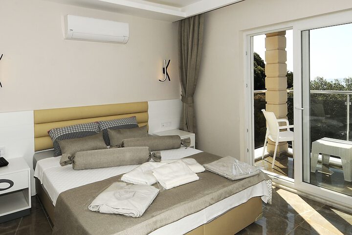 Room 21 of 119