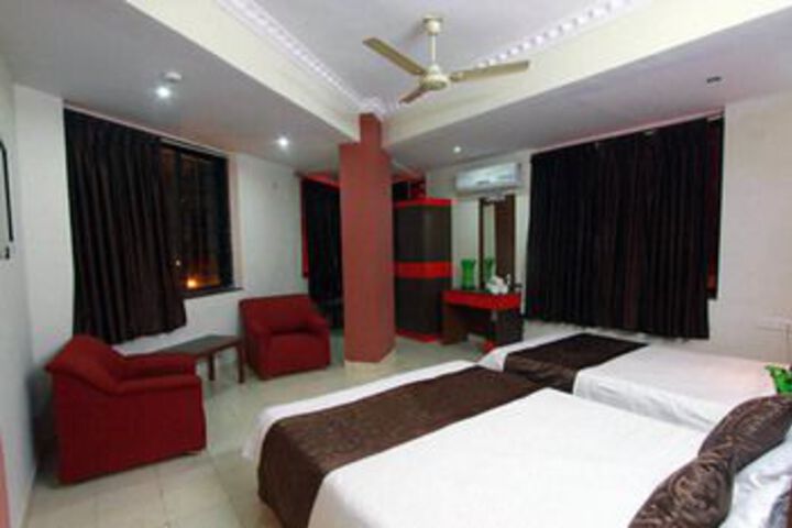 Room 10 of 15