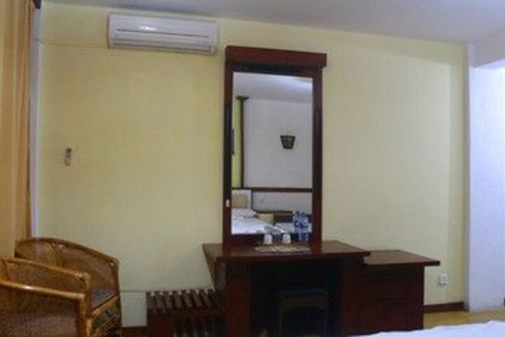 Room 51 of 112