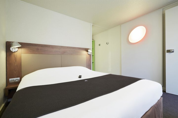 Room 12 of 39
