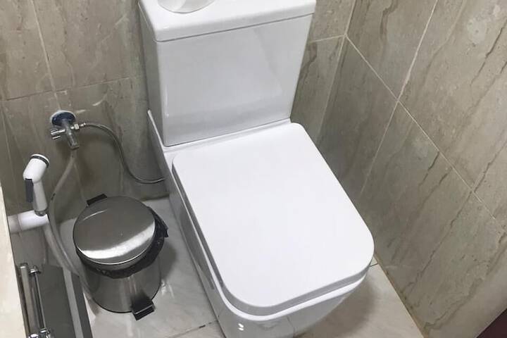 Room 12 of 17