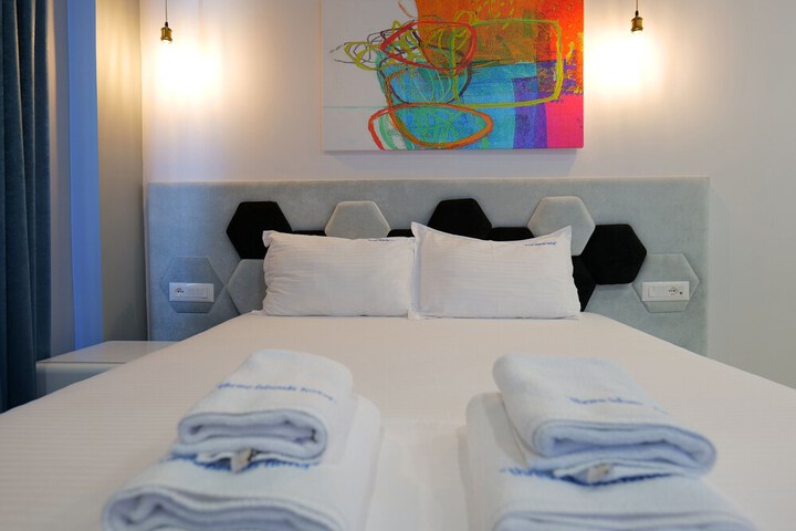 Room 9 of 95