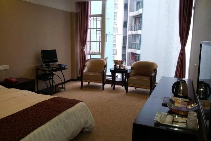 Hello Hotel Suining Central Business District