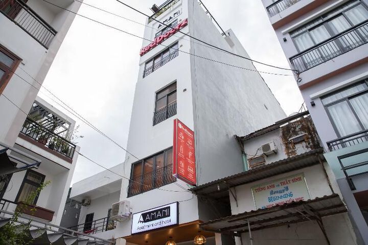 RedDoorz near Korean Town
