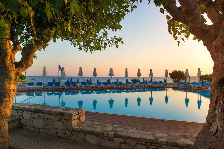 Hotel with Pool