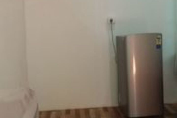 Room 7 of 11